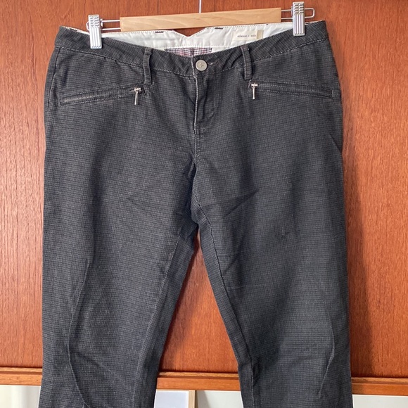 Silence and Noise plaid pants with zippered back and front pockets. - Picture 2 of 9